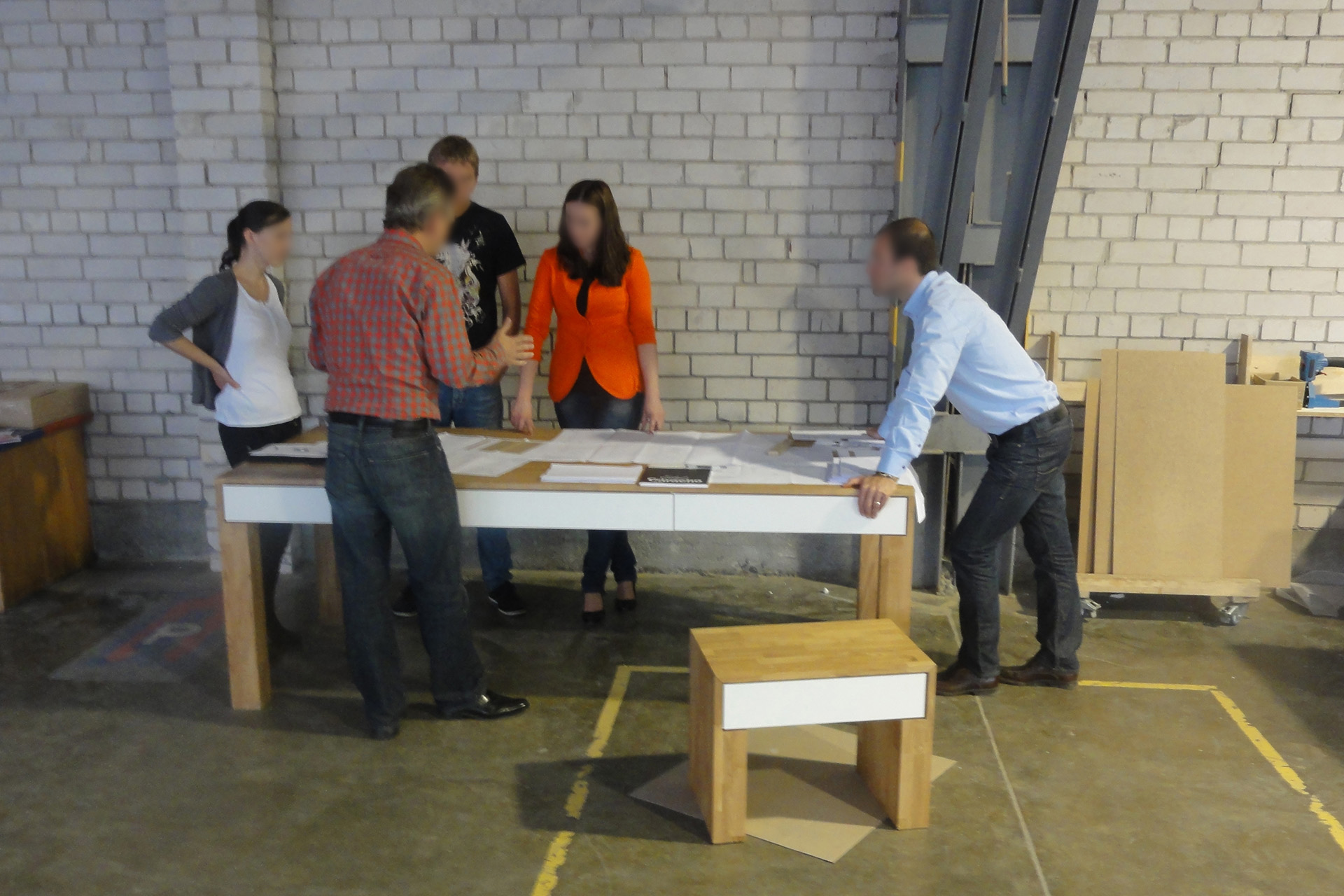 begutachtung massiv holztisch produktion möbel design formwaende lüneburg