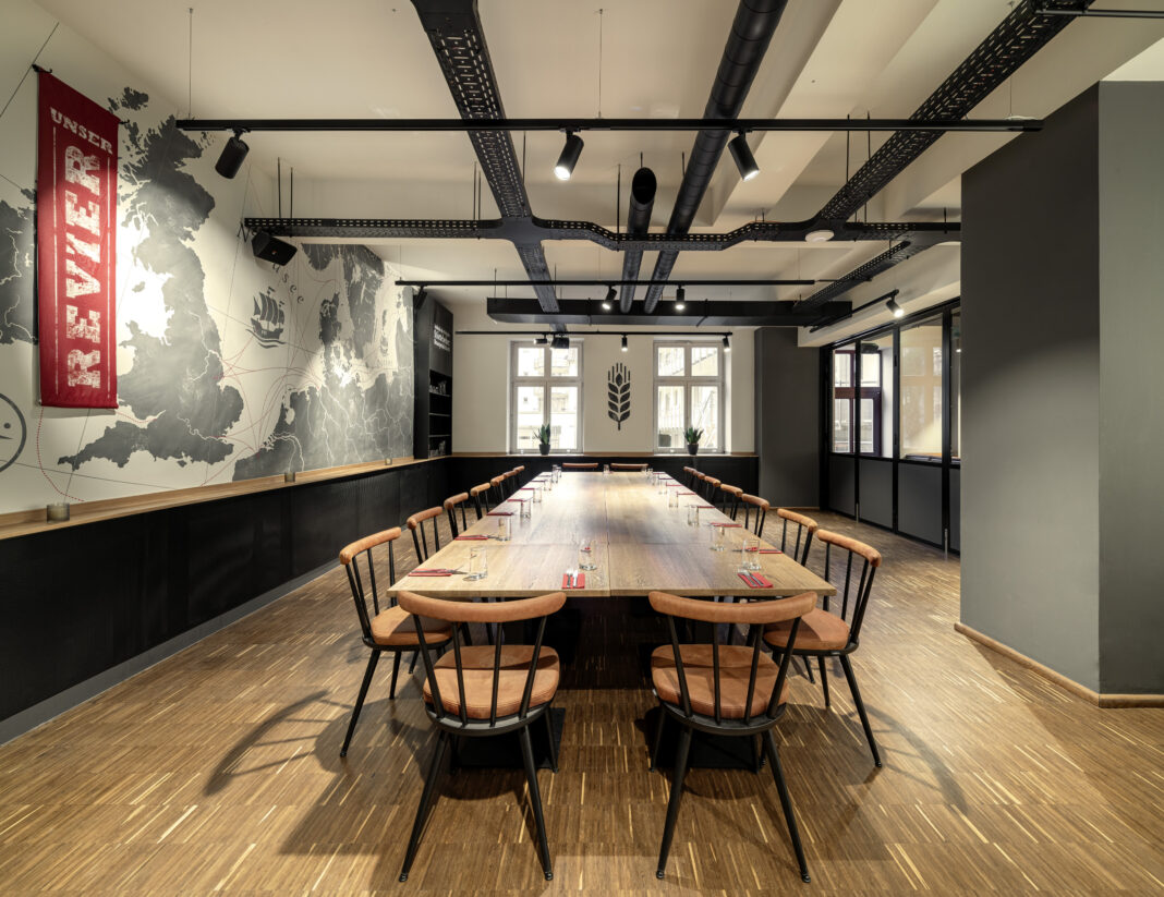 stoertebeker-braugasthaus-greifswald-restaurant-formwaende_innenarchitektur_gastronomie_interior_design_Gr. T