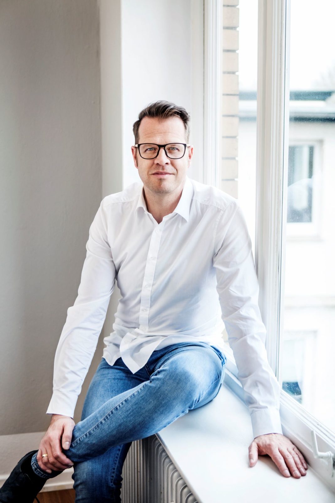 florian kienast im innenarchitektur büro lüneburg formwaende raumausstattung