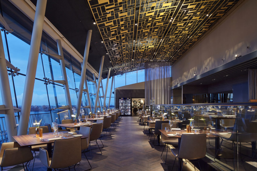 Inneneinrichtung Restaurant Heritage im Meridien Hotel Hamburg Formwaende Interior