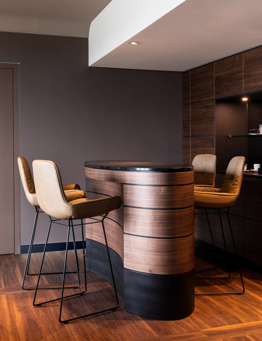 holz bar design interior hotel le meridien einrichtung formwaende hamburg