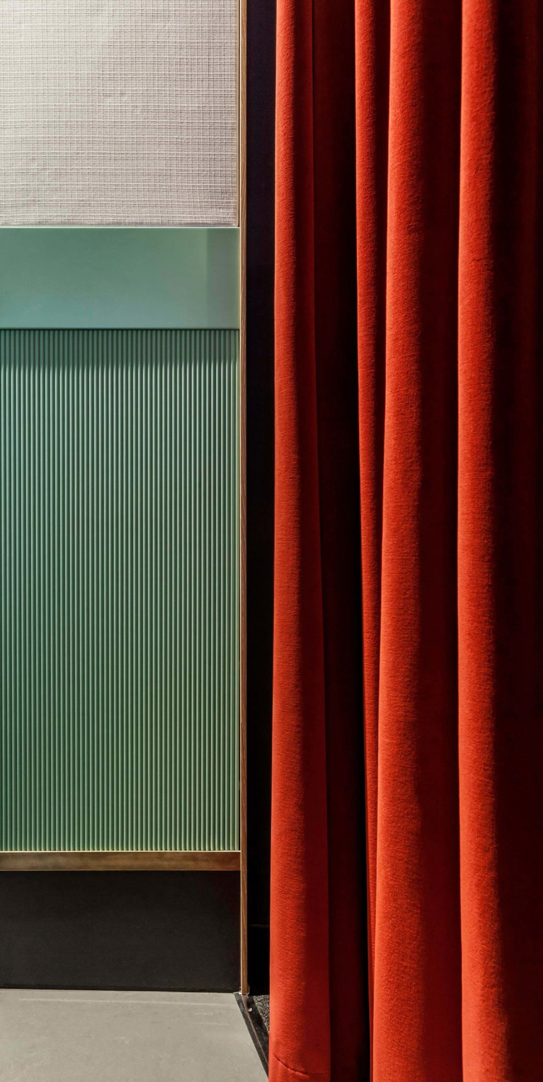 detailansicht kino vorhang wanddetail interior design formwaende für scala programmkino